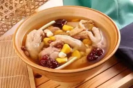 银耳天天喝皮肤好吗,银耳天天吃好还是隔几天吃一次好