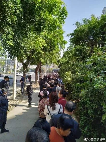 地铁2号线试乘券领取现场超火爆！我们汇总了沿线美景美食！