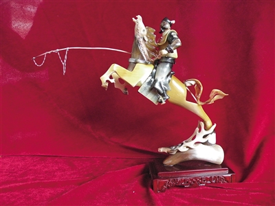 施华洛世奇百变魔链牛角手链,牛角百变方块