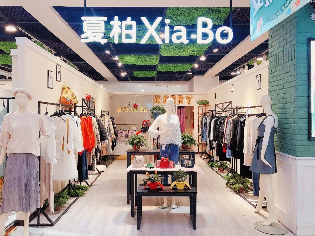 十堰美女千千万,昨天邮电街上就占了一大半!啥情况?