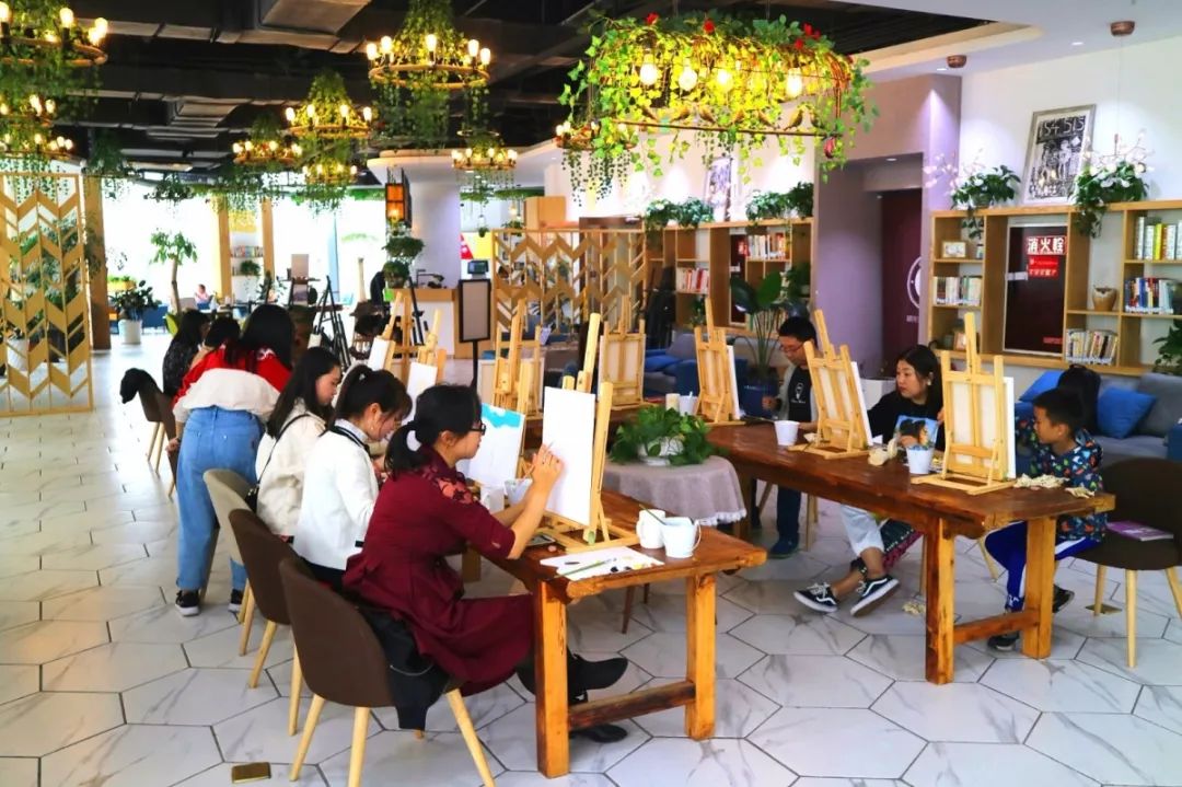 追梦成华|手绘未来!团团周末油画班超有爱~！