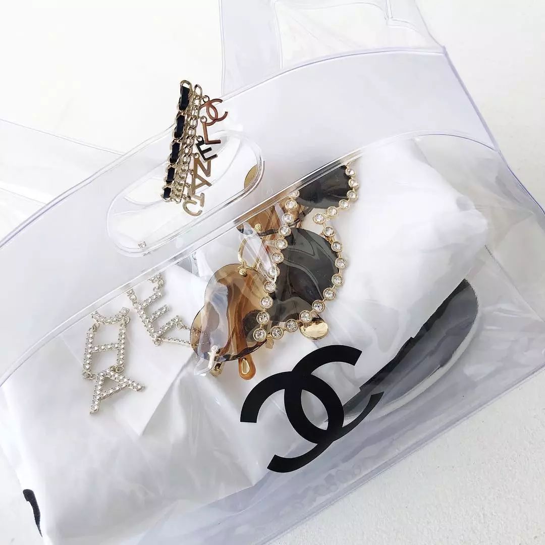 时髦办|Lisa这磨人的小甜豆，居然敢给我种草爱马仕了？？？