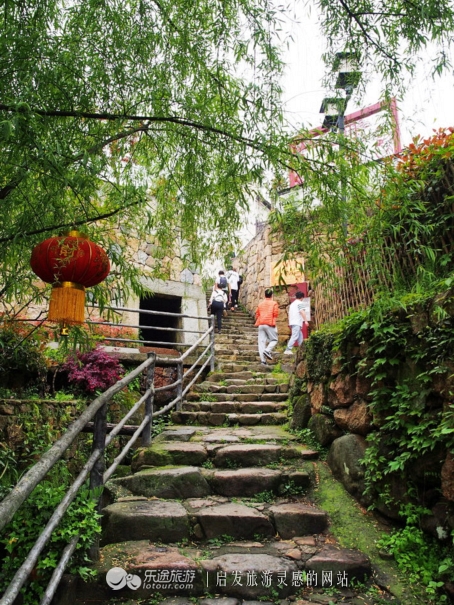 隐藏大山深处的小村庄,一个山清水秀的美丽小村庄