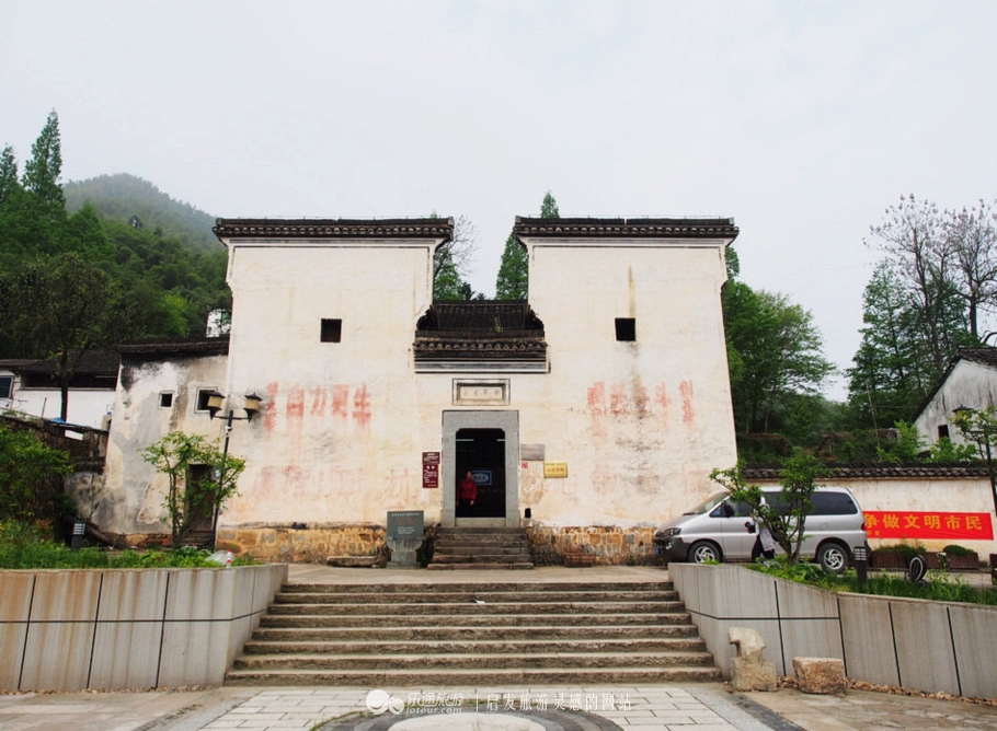 山沟沟里不存在的风景美如画,充满田园风光的美丽小村庄