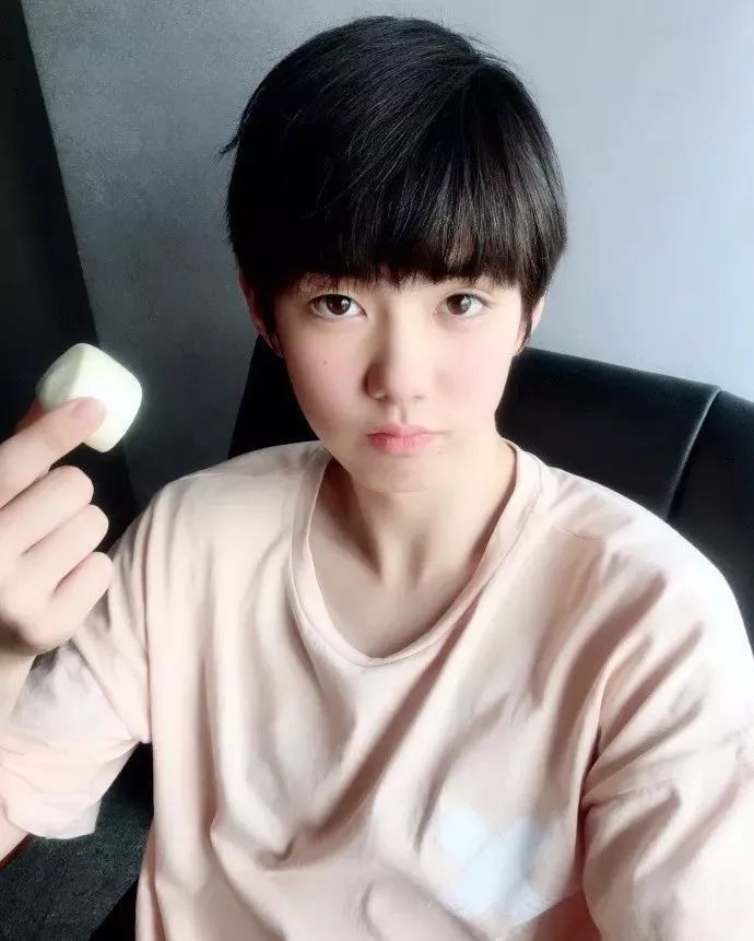 想恋爱又太怂！偶像失格说的就是Ta吧……