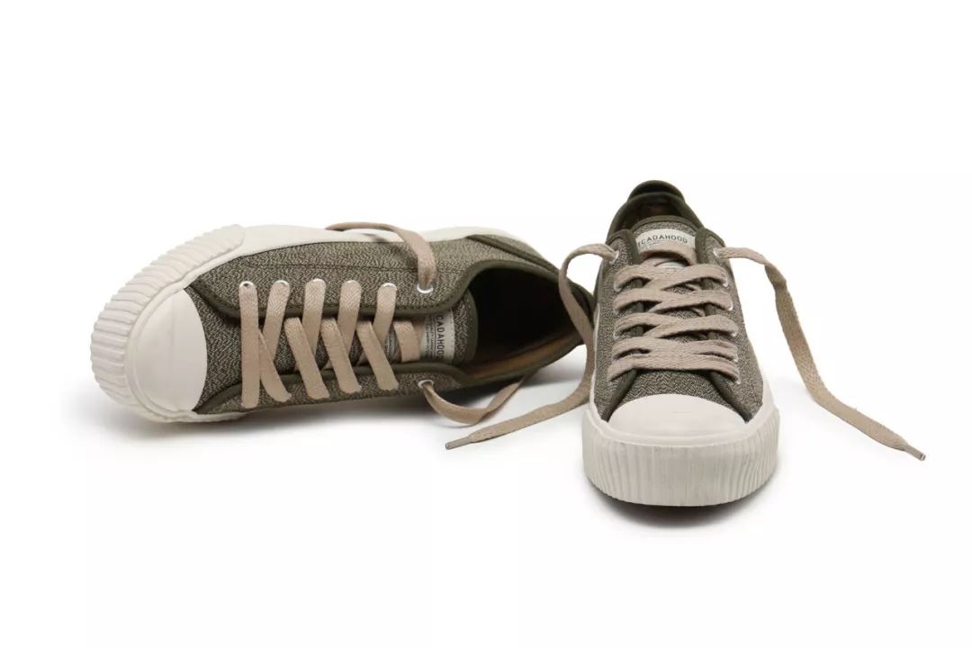 让全球复古迷都疯狂的“胡椒盐”，被我们做成了帆布鞋！