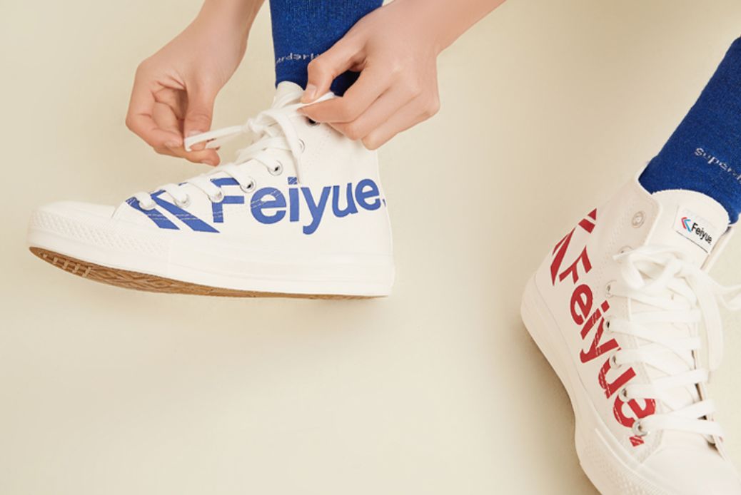 别抢高价匡威了，这些帆布鞋好看、好买、还不贵