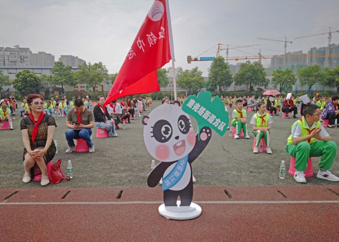 都江堰市国家文明城市,都江堰文明宣传