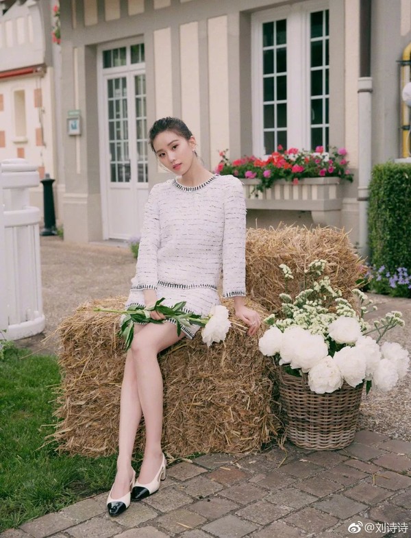 刘诗诗生完娃谁照顾,刘诗诗生子后的保养