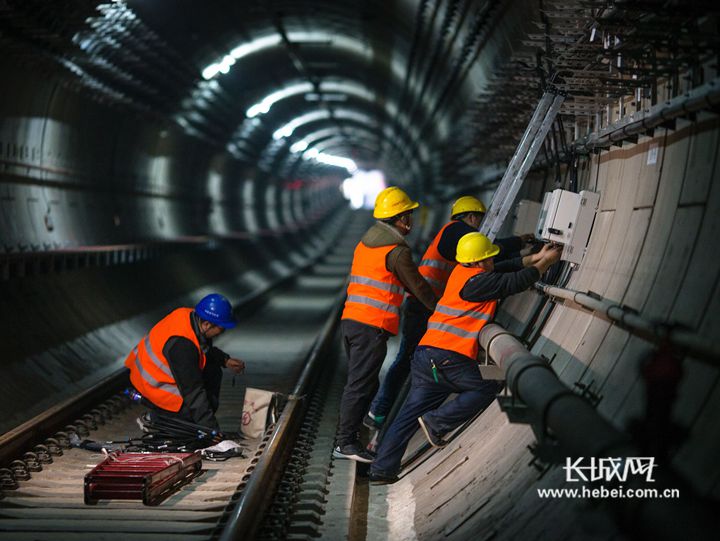 荣获省工人先锋号,班组荣获全国工人先锋号