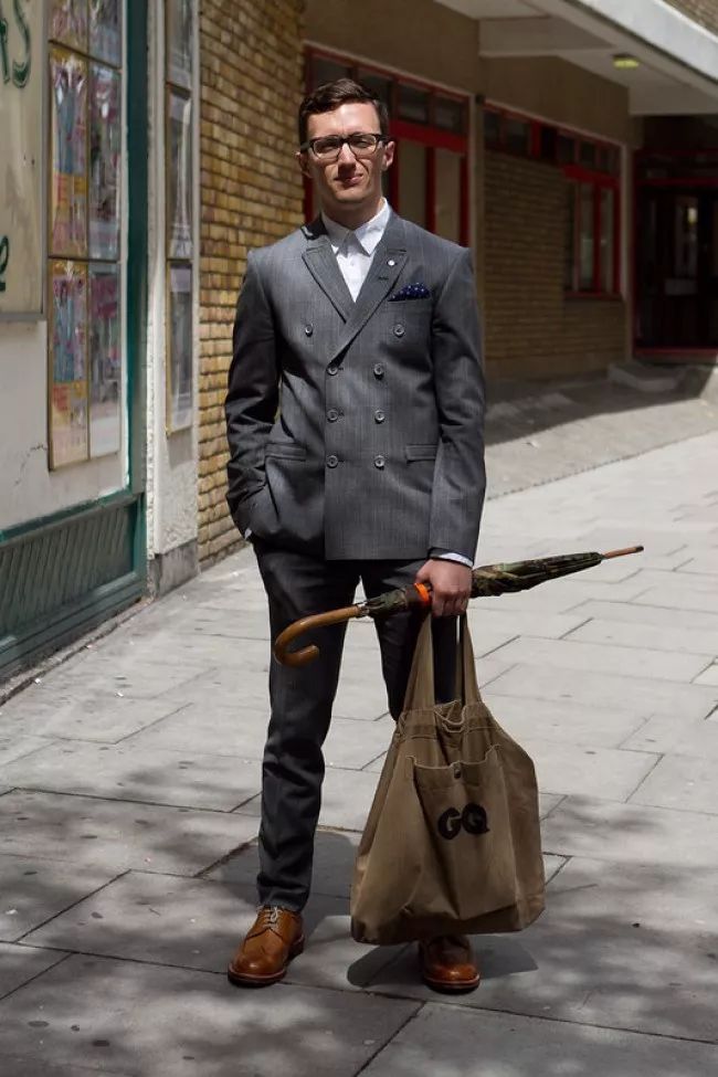 *裤内**都晒不干的梅雨季，江浙沪男人如何保持体面？丨基本款