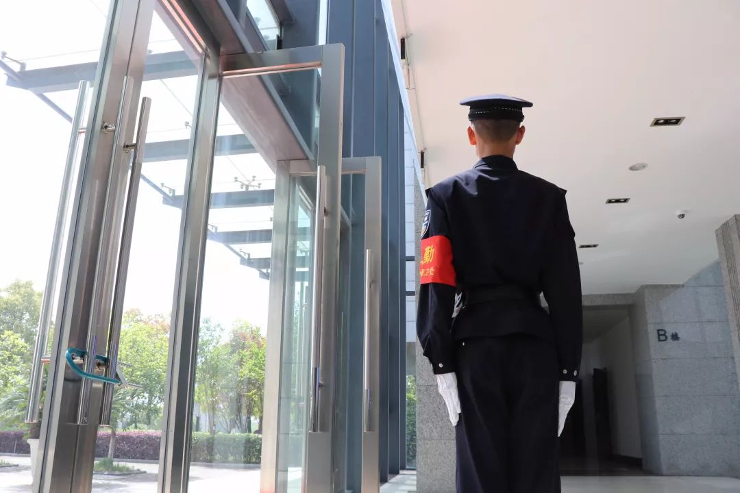 在警察学院的一天,在看守所体验一天生活