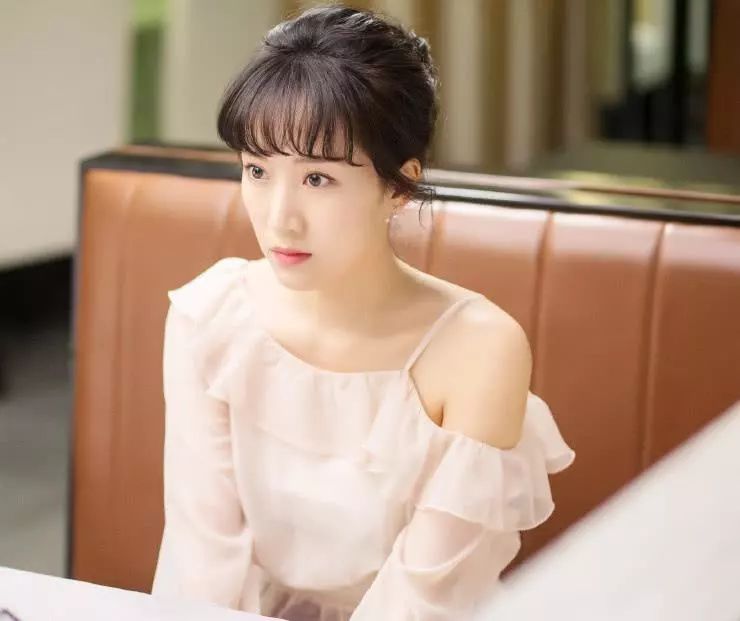 蜗居都挺好李念,李念紧致身材曲线