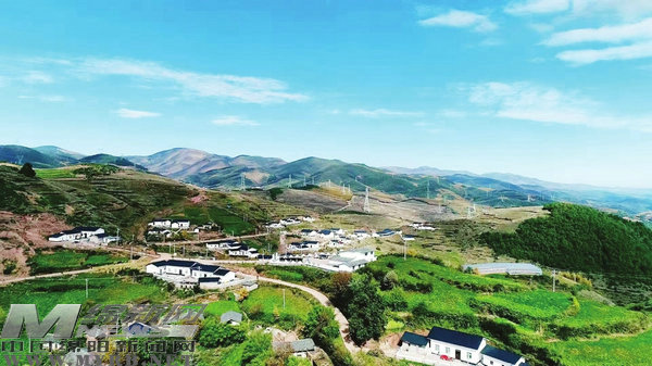 擂响决战决胜脱贫攻坚战鼓,重锤响鼓决胜脱贫攻坚