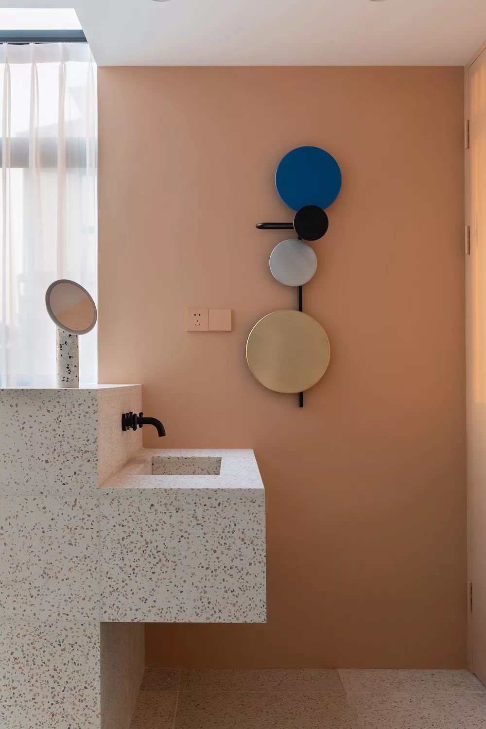 新豪宅时代，终于可以跟水晶灯、罗马柱说拜拜了！