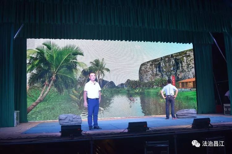 昌江扫黑除恶专项斗争《日照大园》走进海南矿业股份有限公司