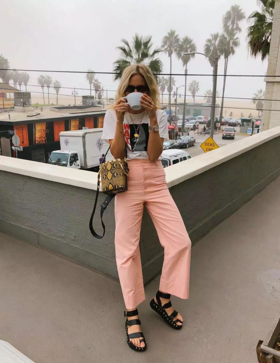 今年夏天这几款凉鞋真的美哭了,这个夏天让你美炸的凉鞋