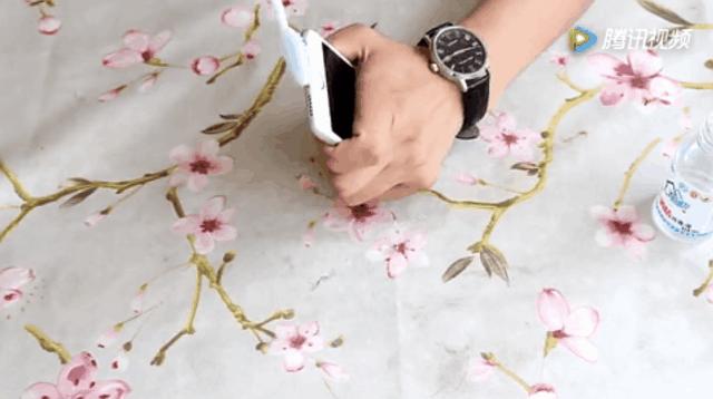 手机朝上放还是朝下放,手机是竖着放还是横着放好