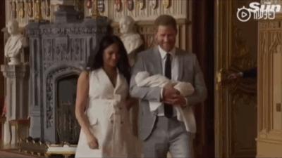 没有哪个女人能“笑”着走出这段时光，所有完美人设都是假装。