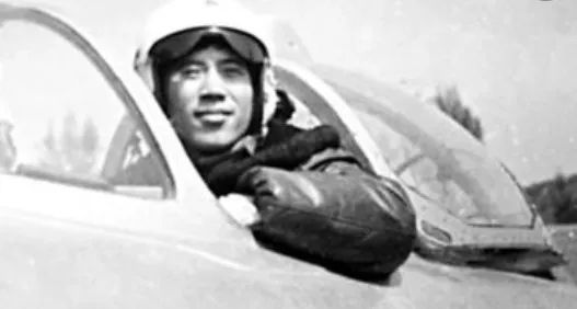 一位飞行员牺牲前最后的心声,又一飞机坠毁乘客全部死亡