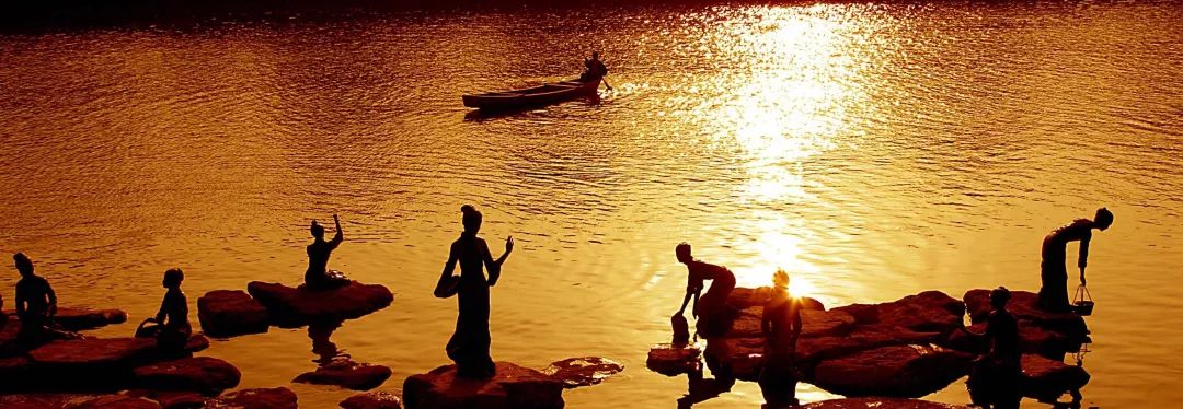 明星车手见面会、舞台表演、现场福利，车迷日最强攻略在这里！