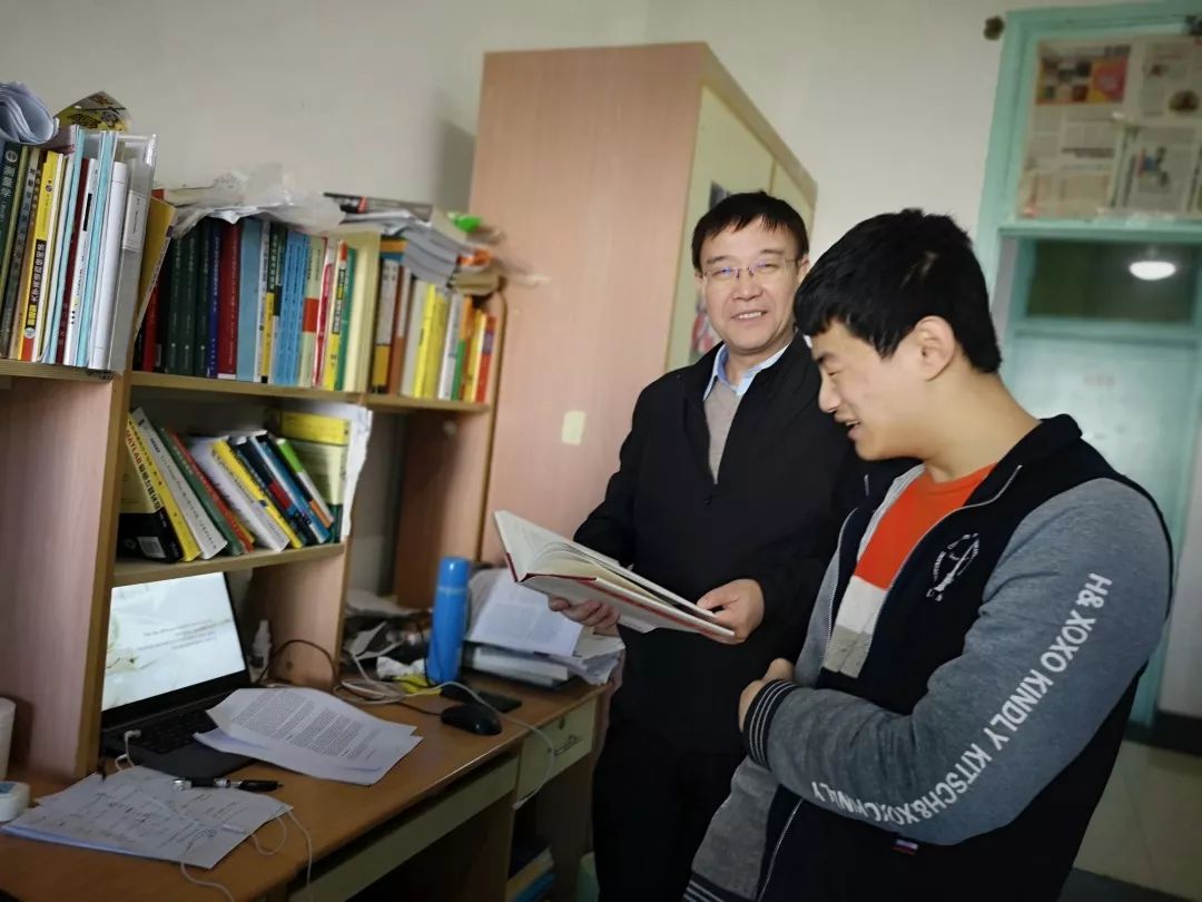 微笑天使简要事迹,微笑天使简介