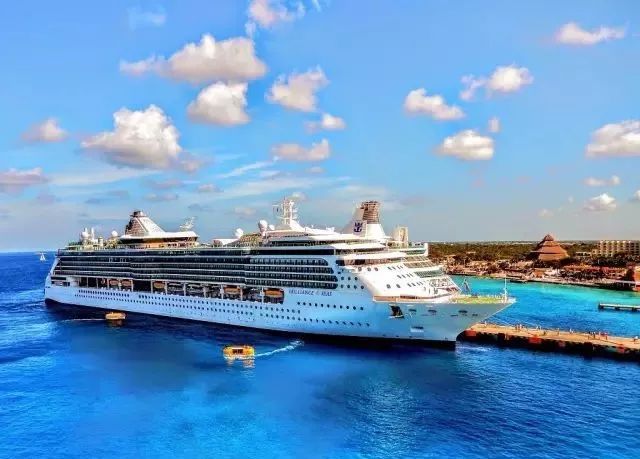 邮轮旅行更多的是以船上体验为主,国际邮轮旅行者绝佳海岸之旅