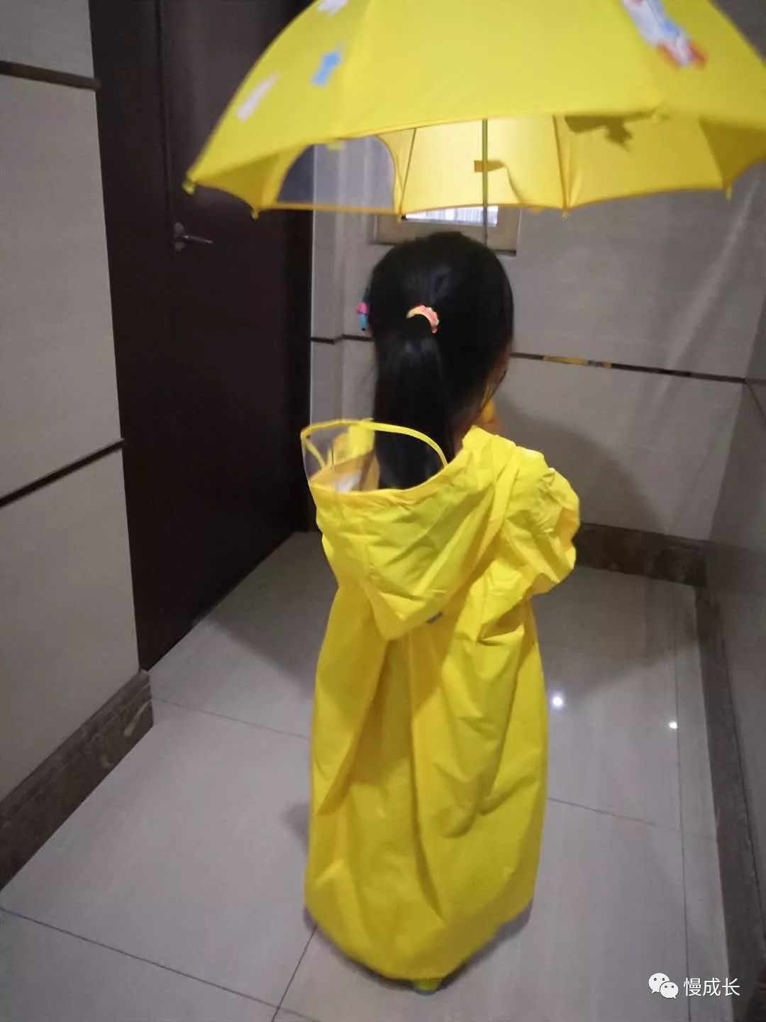 宝宝可爱雨伞雨衣,幼儿园雨衣雨鞋雨伞三件套
