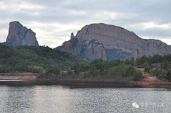 莫遣旁人惊去下一句,莫遣旁人惊去下一句是什么