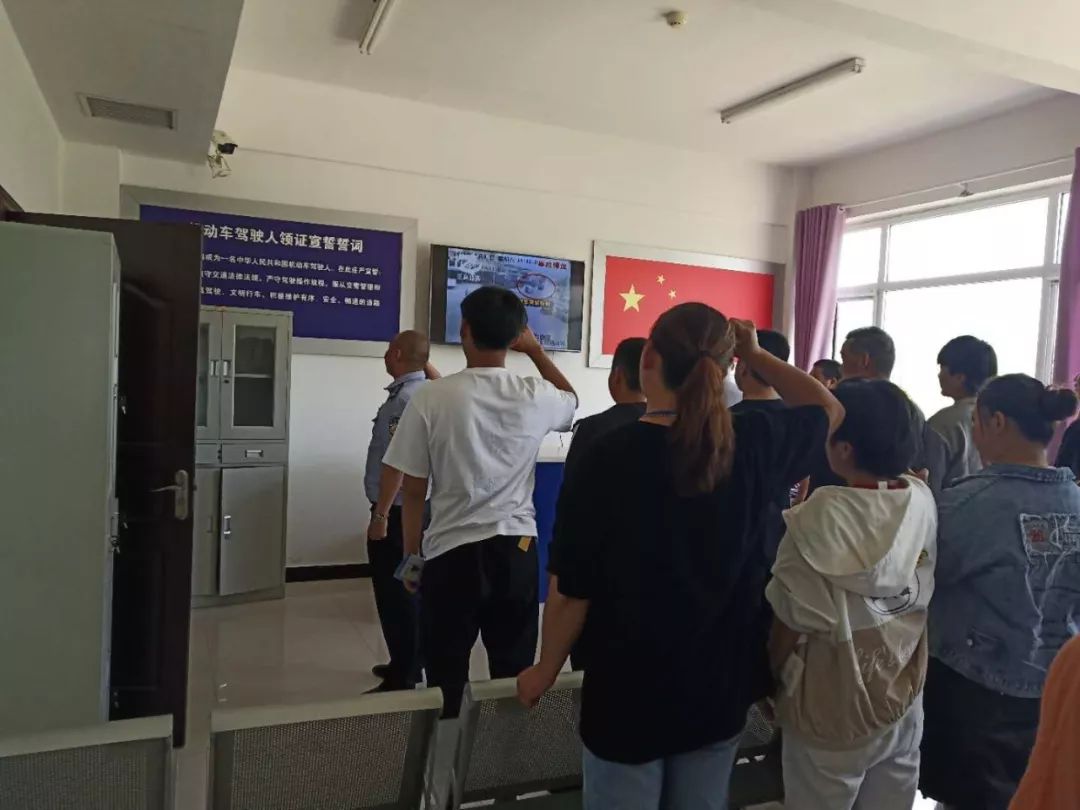 交警大队宣誓仪式,机动车驾驶人领证宣誓誓词视频