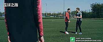 足球基本功训练控球教学慢动作,新手必会的足球五个过人技巧