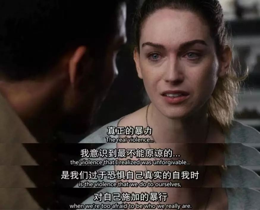 为什么说黑客帝国导演是外星人,黑客帝国导演为什么要变性