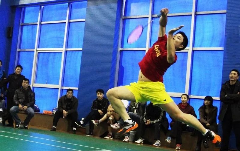 「亲子」扬州的家长注意了！只需9.9元！篮羽足球体验课正疯狂拼团中！手慢无！