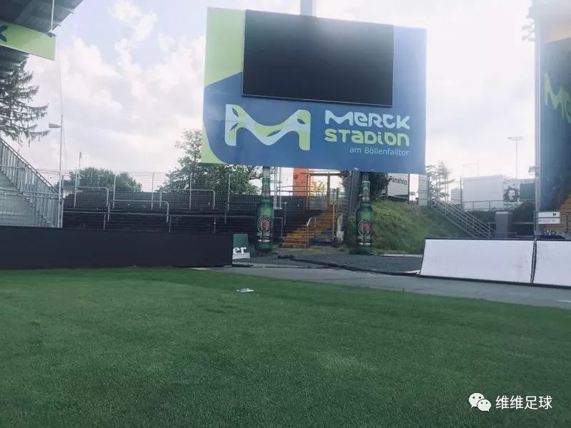 黑娃教练深受厚爱,黑娃教练