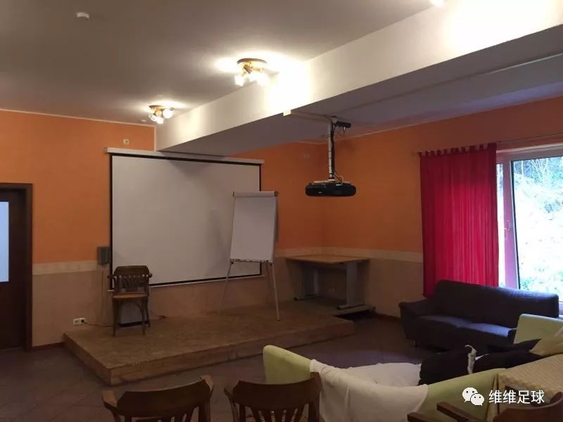 黑娃教练深受厚爱,黑娃教练