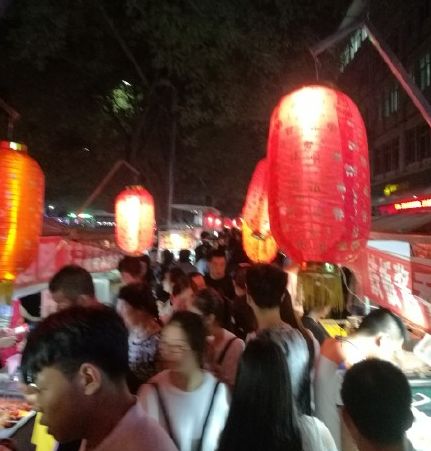 鲜城探店|夏季来临，庄里最火爆的人气夜市约起来！五大美食街一网打尽！人均不到50元吃个遍！