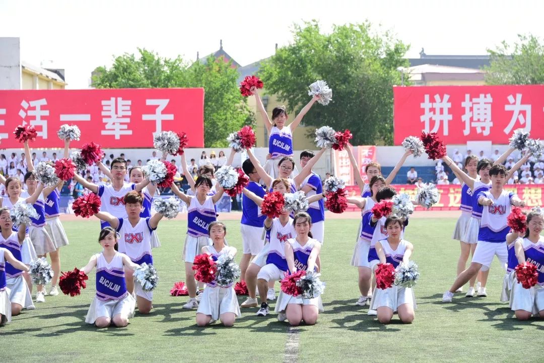 鍝堝皵婊ㄥ笀鑼冨ぇ瀛﹁繍鍔ㄤ細鍏堝濂崇,鍏堝濂崇