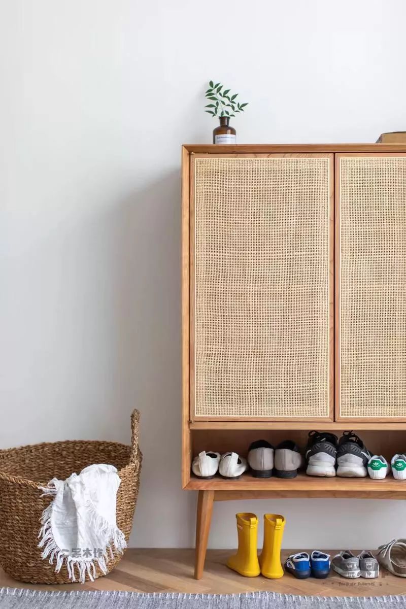 年轻人开始买藤编家具了？因为他们想回家养老了…