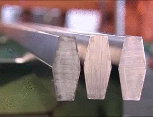 锁怎么一提就锁上呢,锁怎么弄才能从里面反锁不了