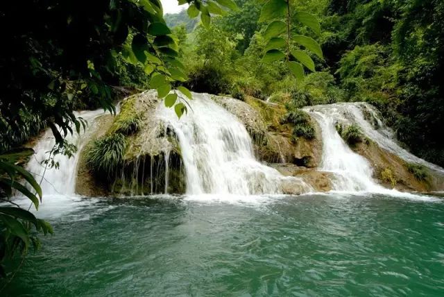 周末陪家人游大自然,周末陪家人到郊外游玩