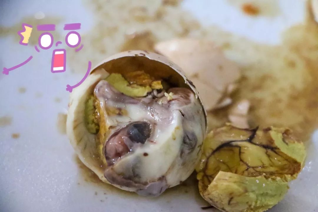 绝交！六一节竟然送我香菜薯片、虫子和卫生巾？