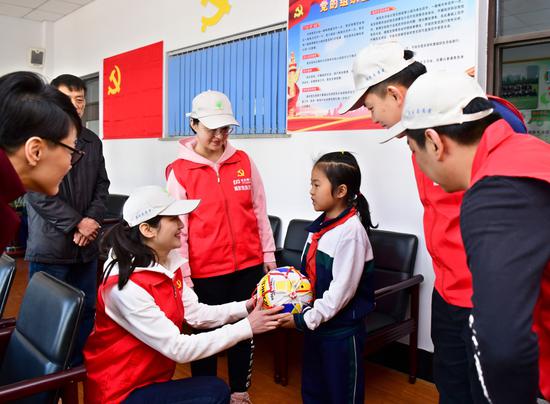 浦发银行全面从严治党,浦发银行大连分行让党建有声有色