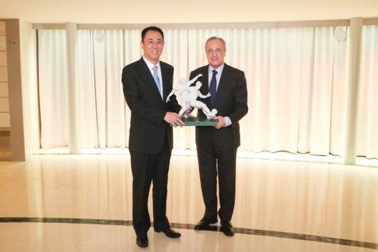 许家印看恒大足球队,许家印观战恒大