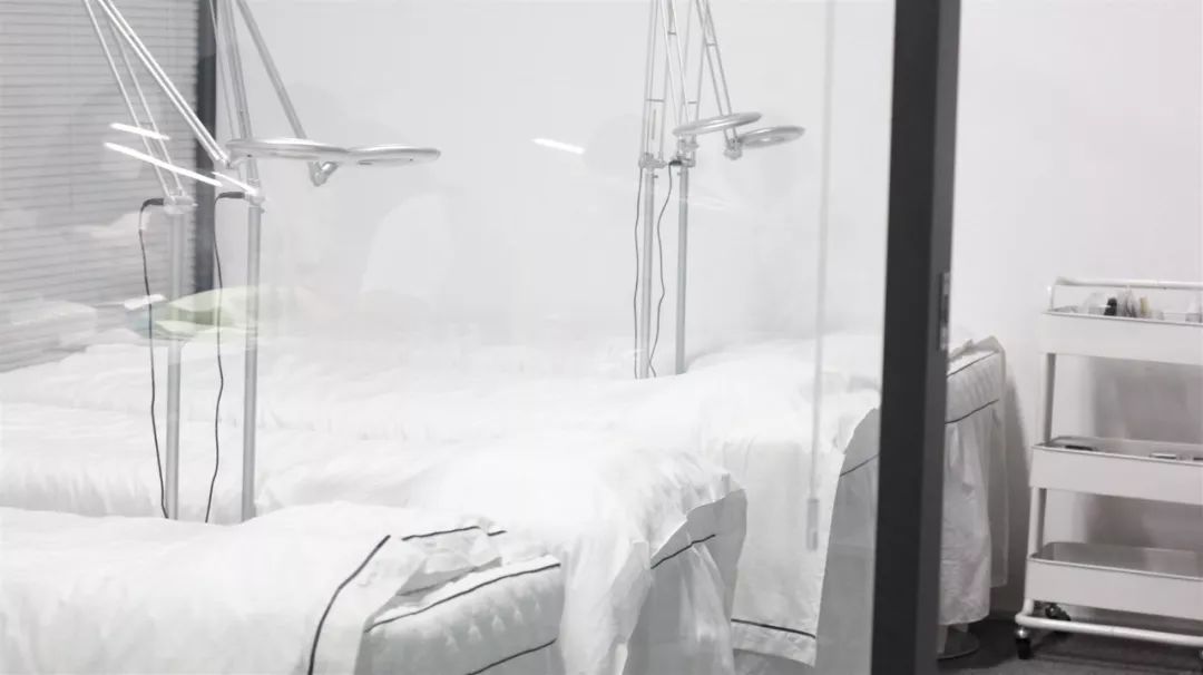 法式美甲魔镜粉多少钱 (施华洛世奇美睫)