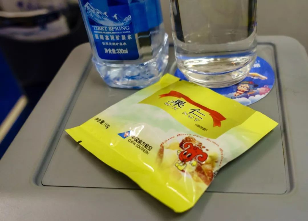 南航最怕什么投诉,南航的公务舱休息室吃饭免费吗