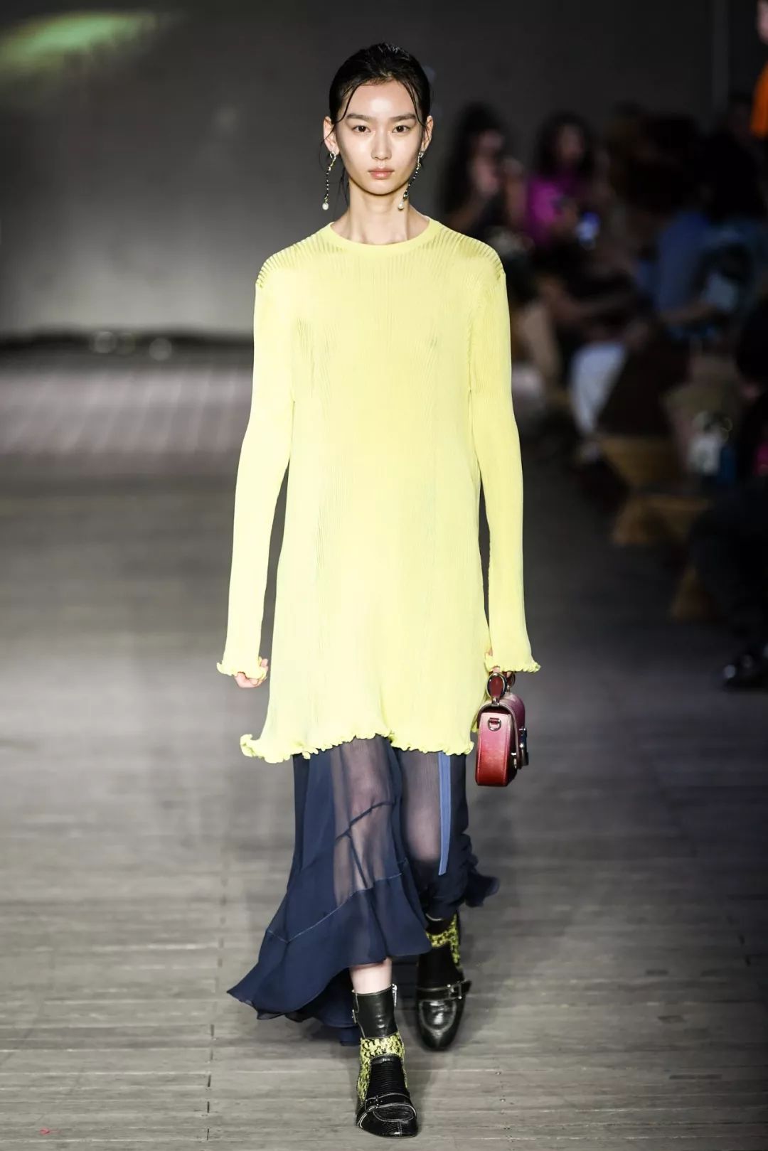 女生对闺蜜和普通人态度一样,女生对闺蜜的忍耐程度有多强