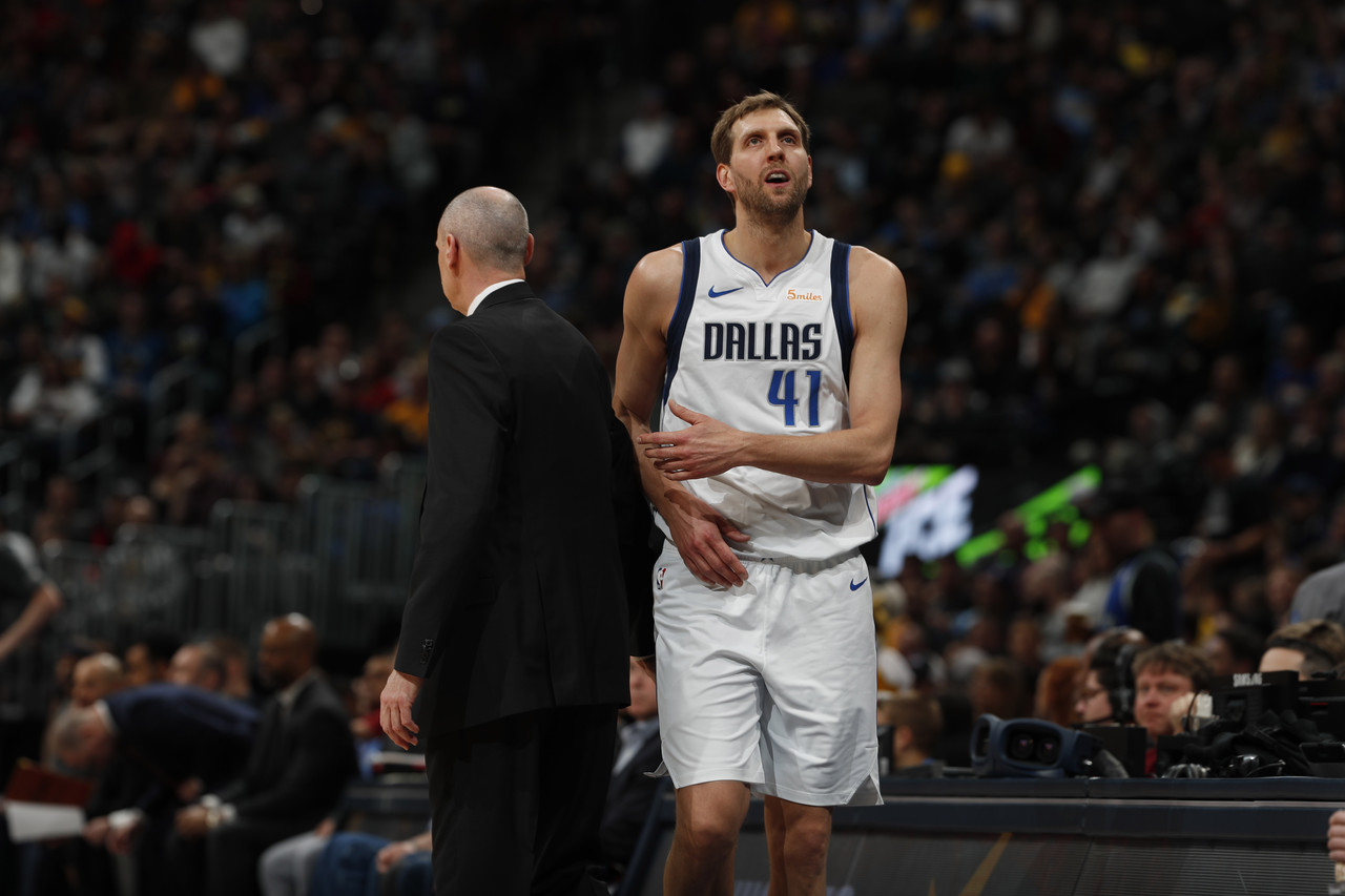 nba职业生涯总薪资最高的10大球星,通货膨胀后的足球运动员身价