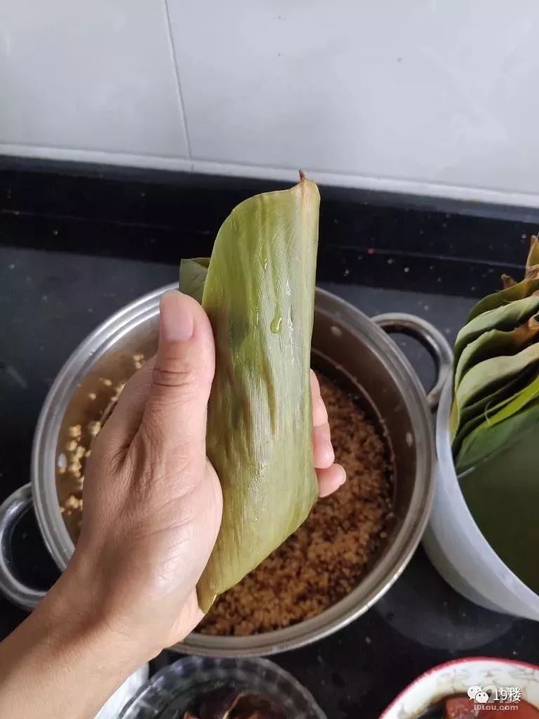 粽子捂脸流泪,鲜肉粽蛋黄粽