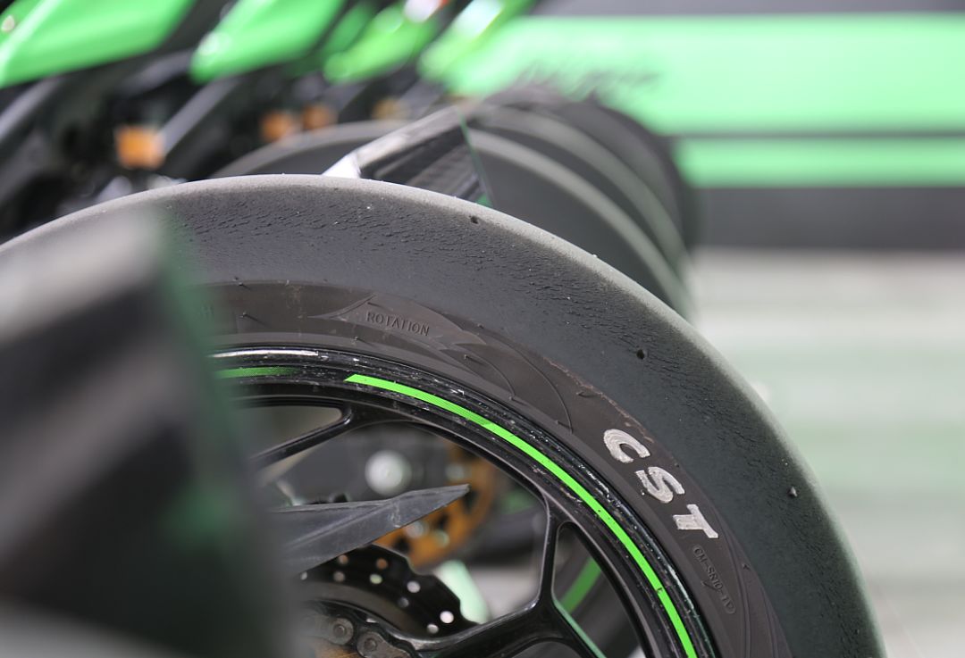 新国货雄起视频,国货高性能轮胎