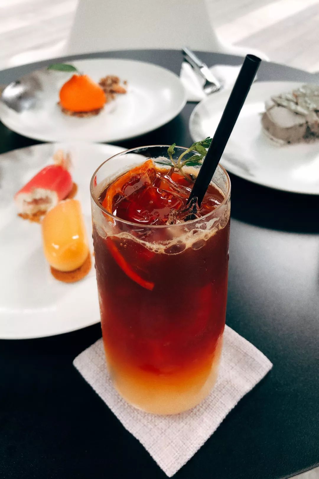 雨女有瓜|我去成都LV展出差的24小时吃成了真实的猪